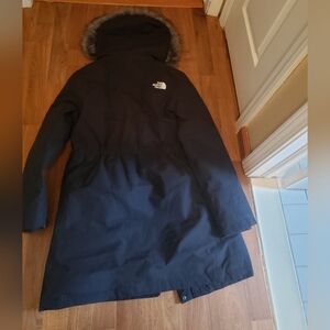 The North Face Women's Black Aryic Parka Puffer Coat with Fur Hood